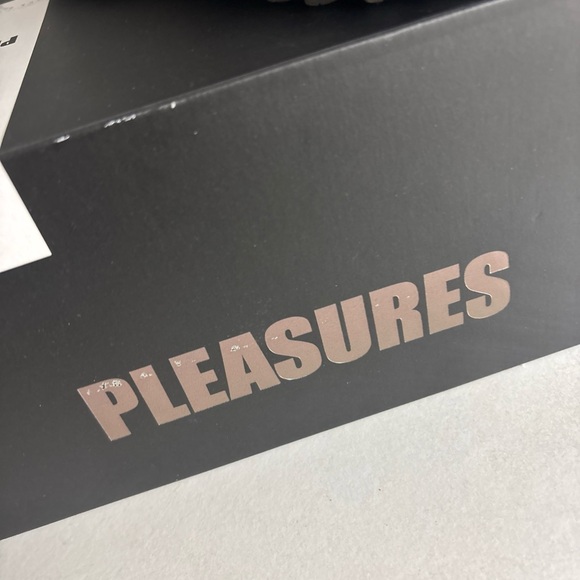 Puma Light Gray Sneakers with Yellow Accent - PUMA SPIREX X PLEASURES - Picture 11 of 12